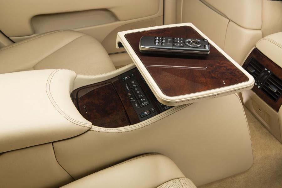  Lexus LS460 2013 года  (фото 68 из 111)